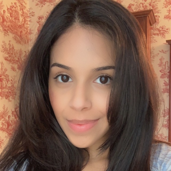 Meet your Posher, Ana - Picture 1 of 1